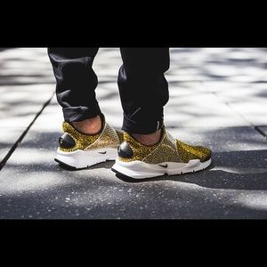 COPY - NIKE SOCK DART "SAFARI PACK"